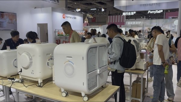 手机炒股软件推荐 “报告主人，你的狗在咬电线，你的猫尿频尿量少”，科技养宠重塑消费新体验